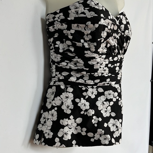White House Black Market Strapless Silk Corset Top Size 4 - Picture 5 of 10